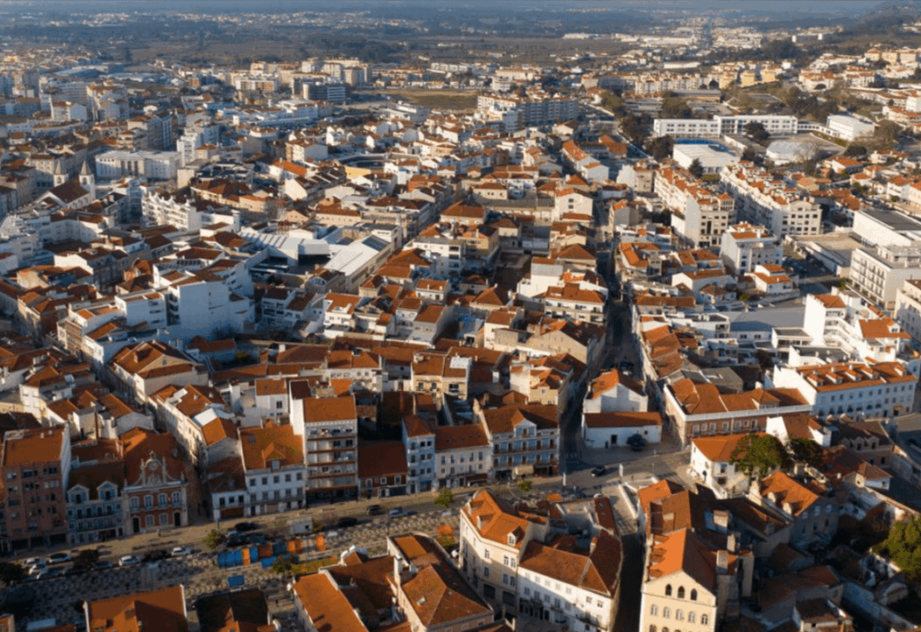 Relaxing in Caldas da Rainha: Art, Markets, and Thermal Baths Await Relaxing in Caldas da Rainha: Art, Markets, and Thermal Baths Await